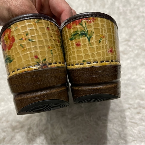 Dansko Professional Clog- Yellow Floral Gator - Picture 9 of 9